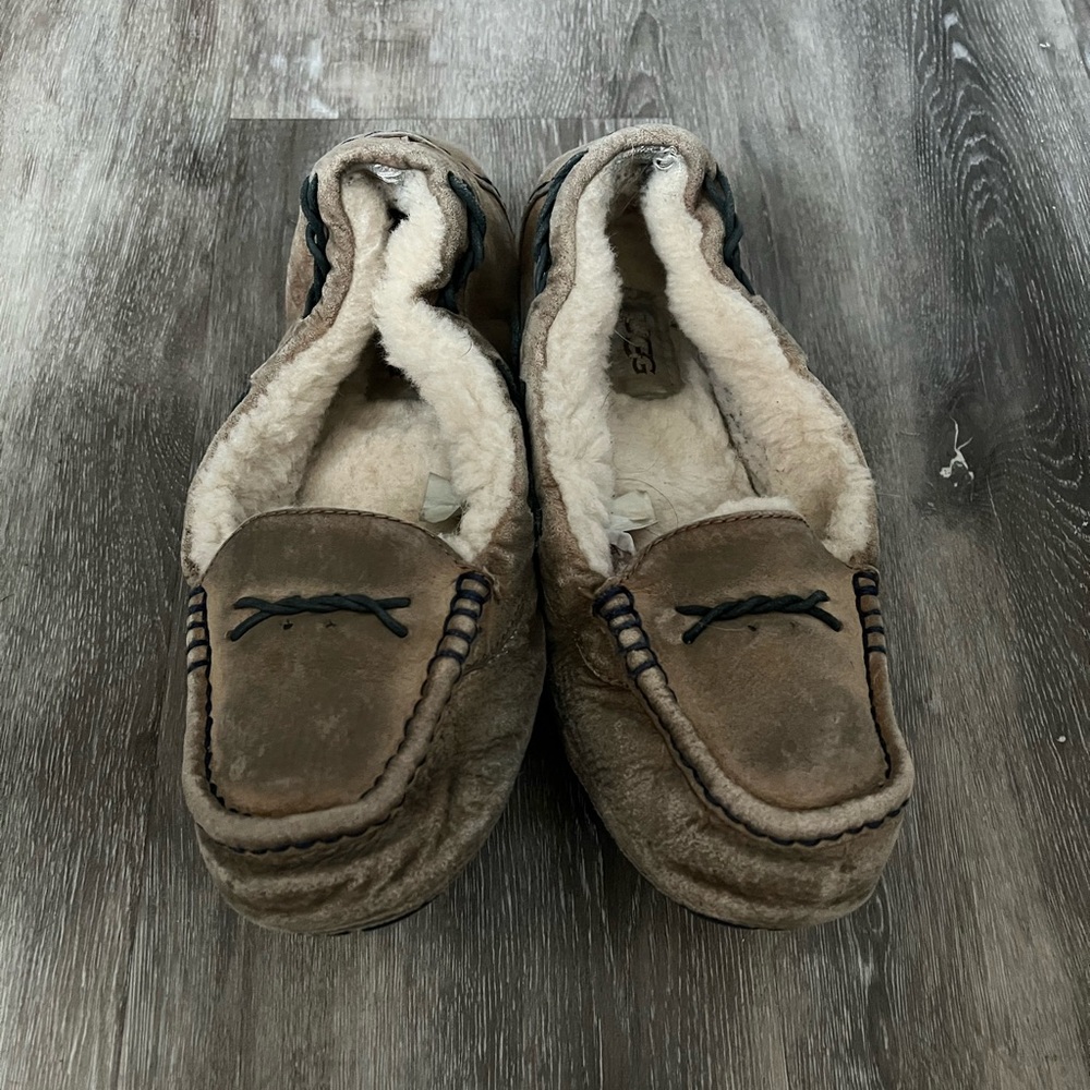 Ugg slippers
